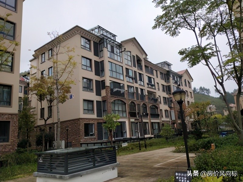 衢州市5-10年房龄，二手房挂牌价18086元，共计73个小区