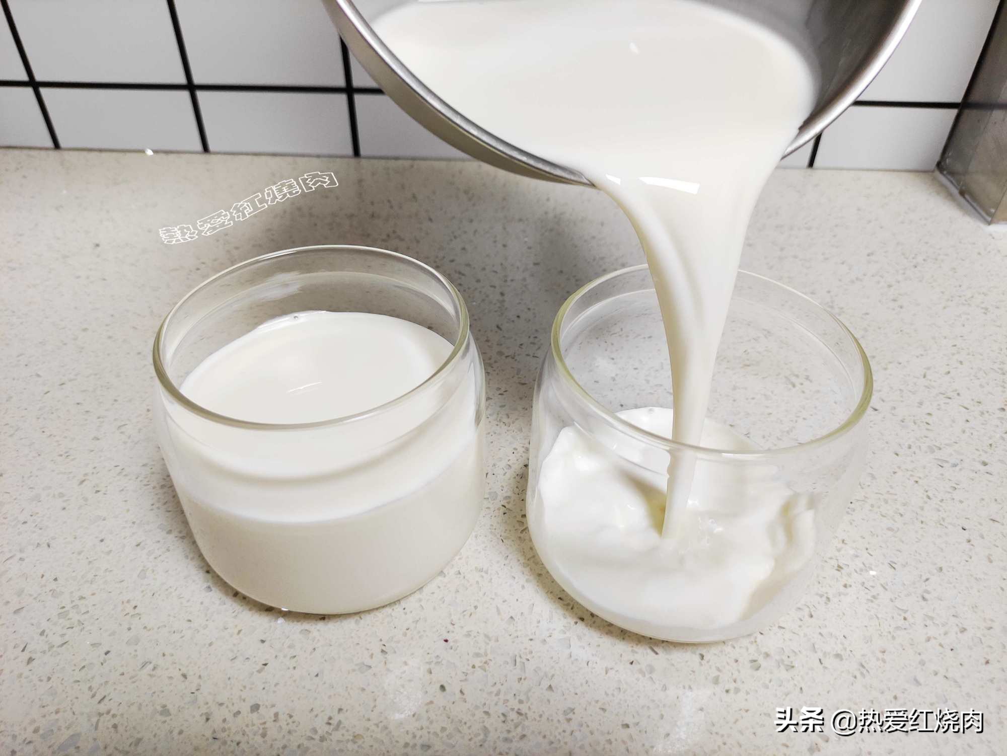 自制酸奶不酸不甜但粘稠拉丝,配方奶做酸奶几勺配500ml水