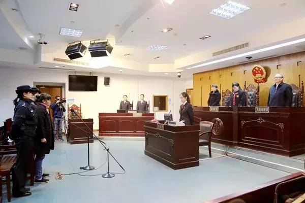 滋扰闹事如何立案,殴打辱骂恐吓他人的村霸怎么定罪