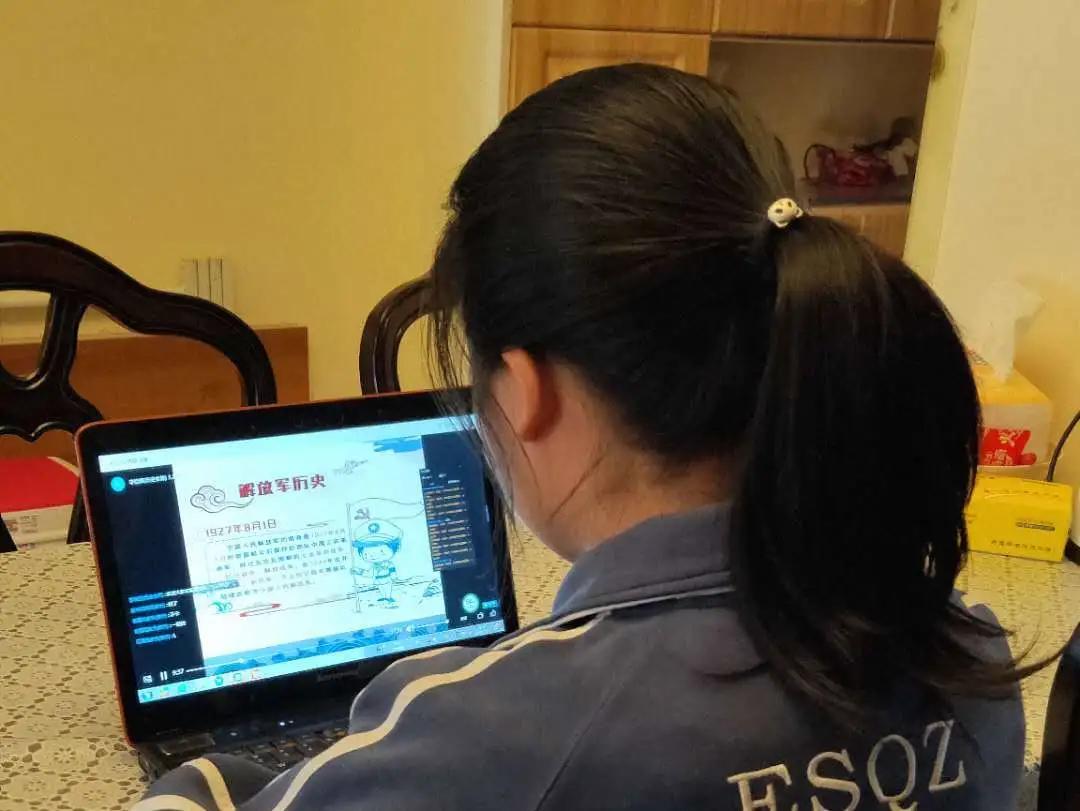 抗击疫情有一种力量叫众志成城,抗疫有一种力量叫中国