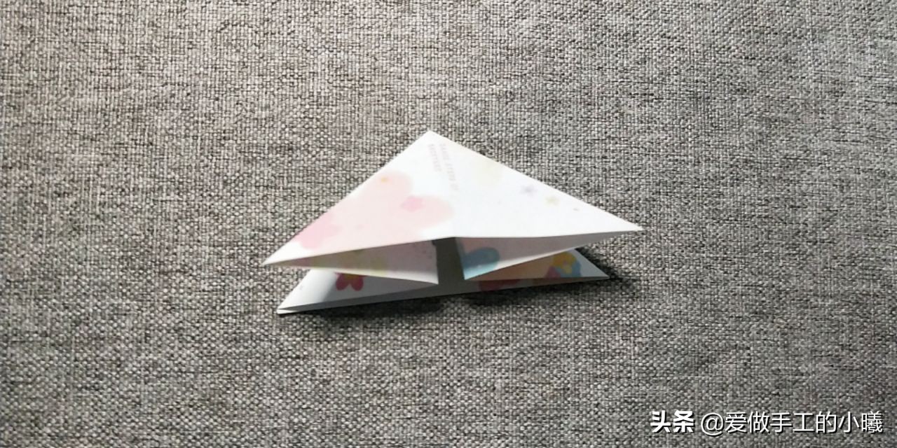 立体花折纸步骤图解法,为初学者准备的简单折纸花教程