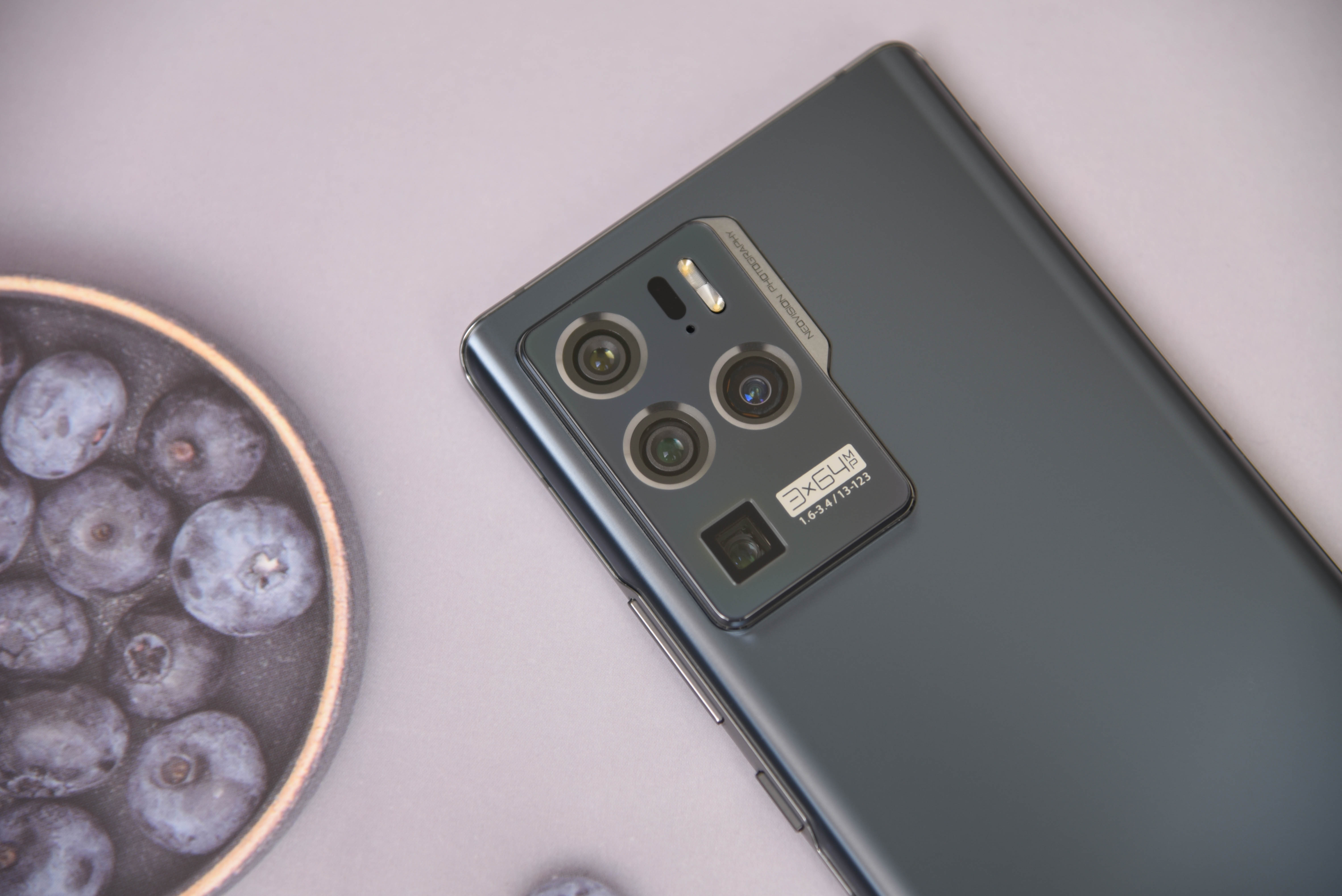 中兴axon30pro测评小白测评,中兴axon30ultra三千新机能入手吗