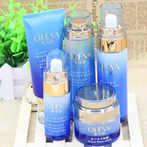 油性皮肤毛孔粗大怎么化妆不卡粉,油性皮肤怎样化妆不卡粉不脱妆