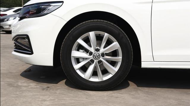 2014宝来1.6手动舒适版百公里油耗,05年的宝来1.8手动现在油耗要多少