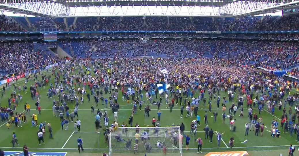 武磊进球后一幕太罕见,武磊进球庆祝