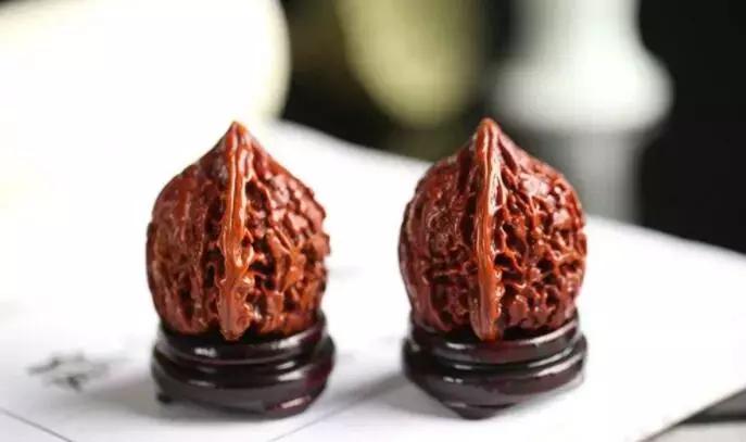 文玩核桃如何通过蒸煮包浆上色,文玩核桃包浆初期是什么样子的