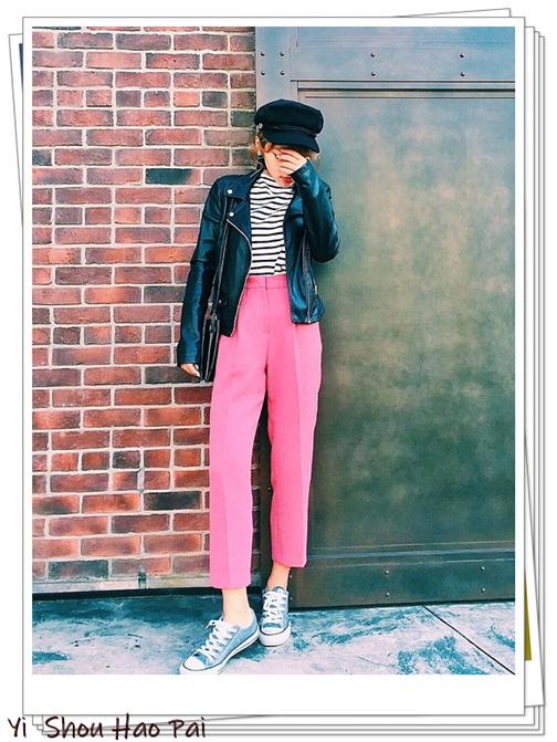 粉红色裤子搭配什么颜色上衣好看,粉红色裤子配什么上衣好看