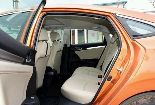 十代思域自动豪华版落地多少钱,十代思域豪华版和尊贵版差多少钱