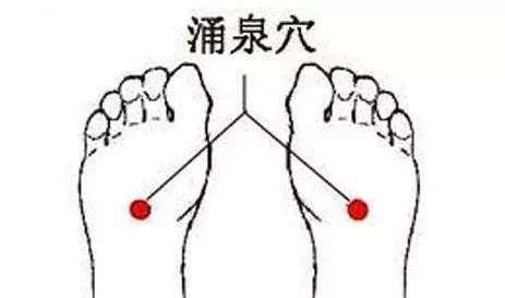 脚后跟干裂像鱼鳞是什么原因,脚后跟鱼鳞状干裂怎么刮