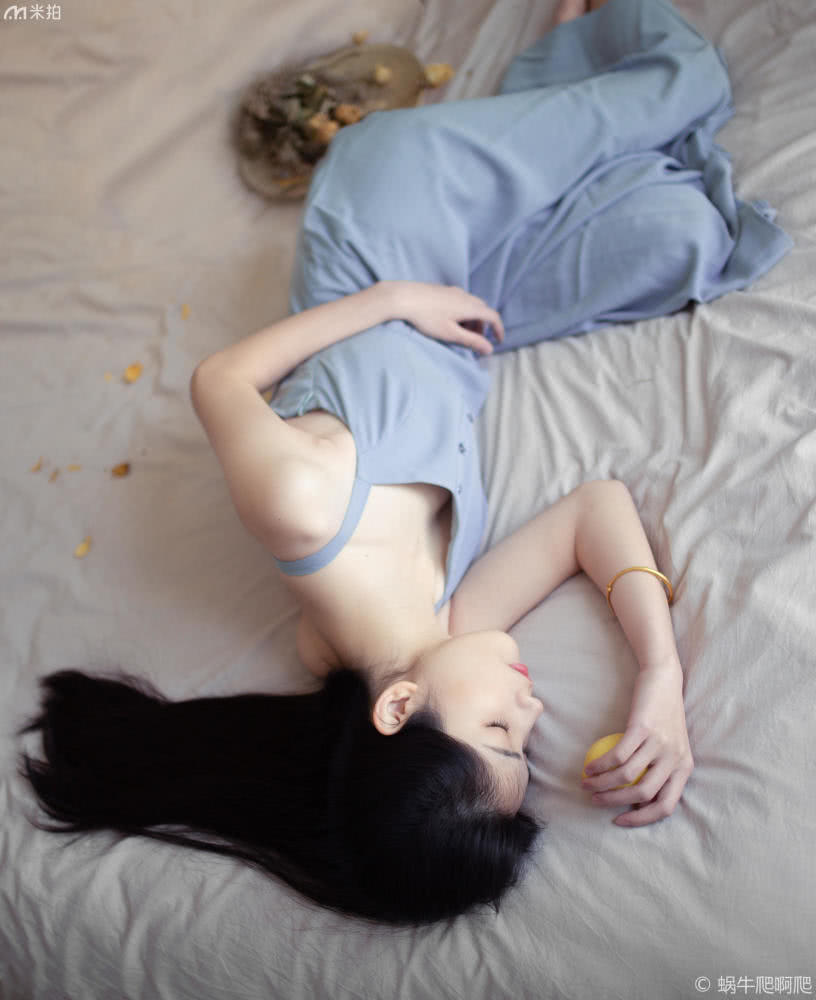 宅家拍写真拍照姿势分享,周末宅家的图片