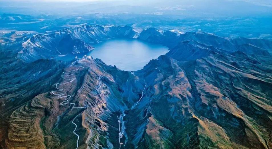 长白山天池只出不进为何不干涸,长白山天池为什么没有进水口