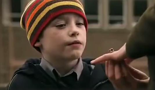 8岁男孩爱上老师，生死不顾为爱决斗！