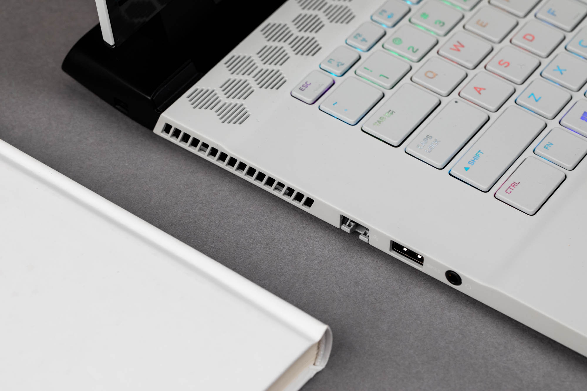 戴尔外星人笔记本17r5深度解析,外星人m15轻薄游戏本笔记本测评