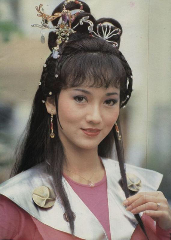 赵雅芝：风华绝代60年，却被亦舒写进小说成了坏女人