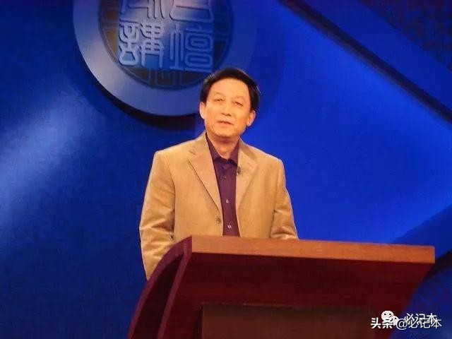 易中天离开武大的真实原因,易中天为什么离开厦大