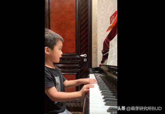 孩子抗拒上钢琴课怎么办,孩子抗拒弹琴怎么办