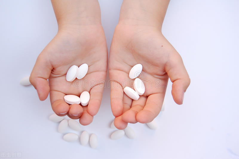 养宠小知识狗狗睡一觉腿突然瘸了,养狗狗不懂的小知识