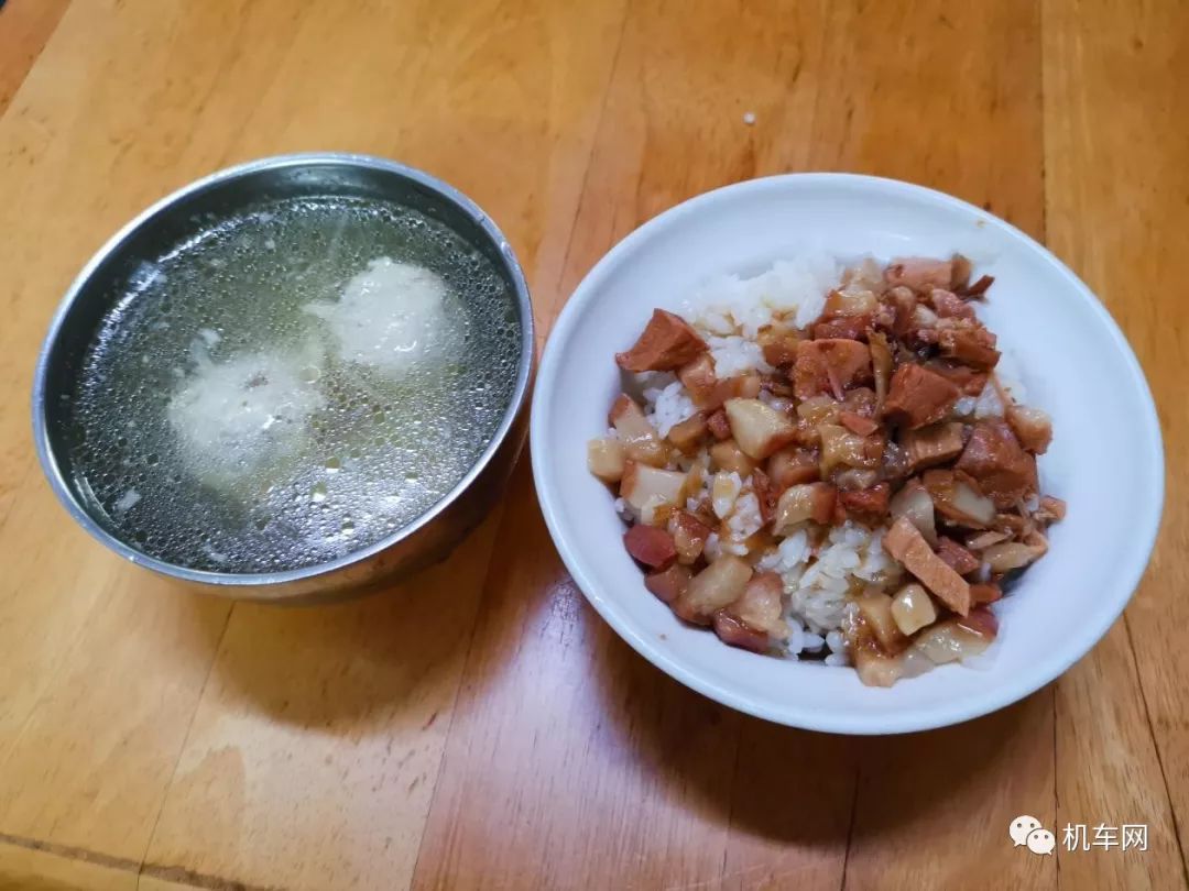 骑着小踏板去越野,骑着小踏板去兜风