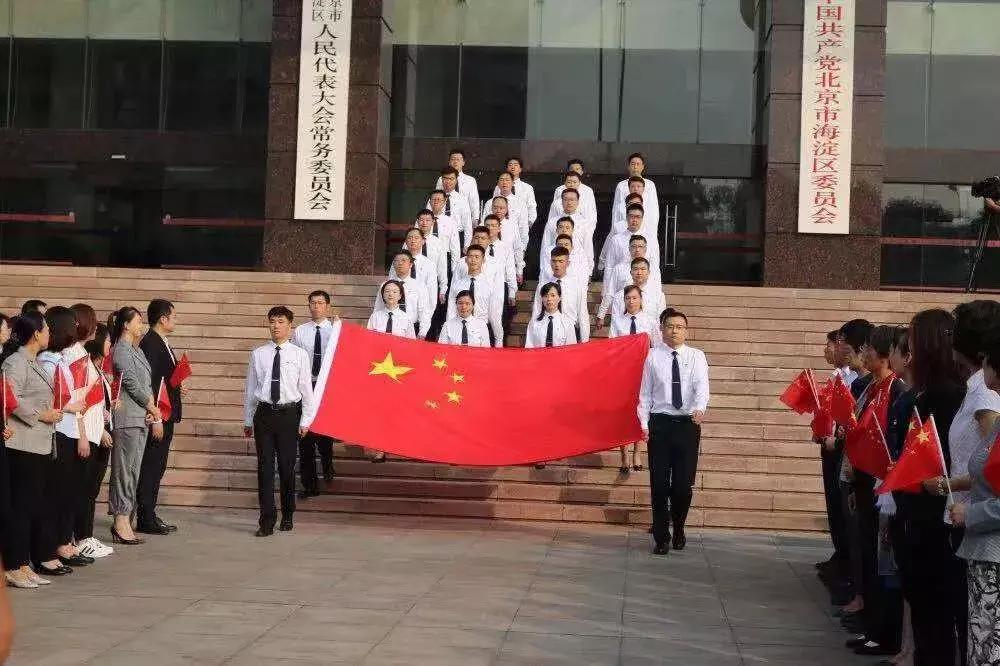 祝福祖国简短视频,那些让你为祖国热泪盈眶的瞬间