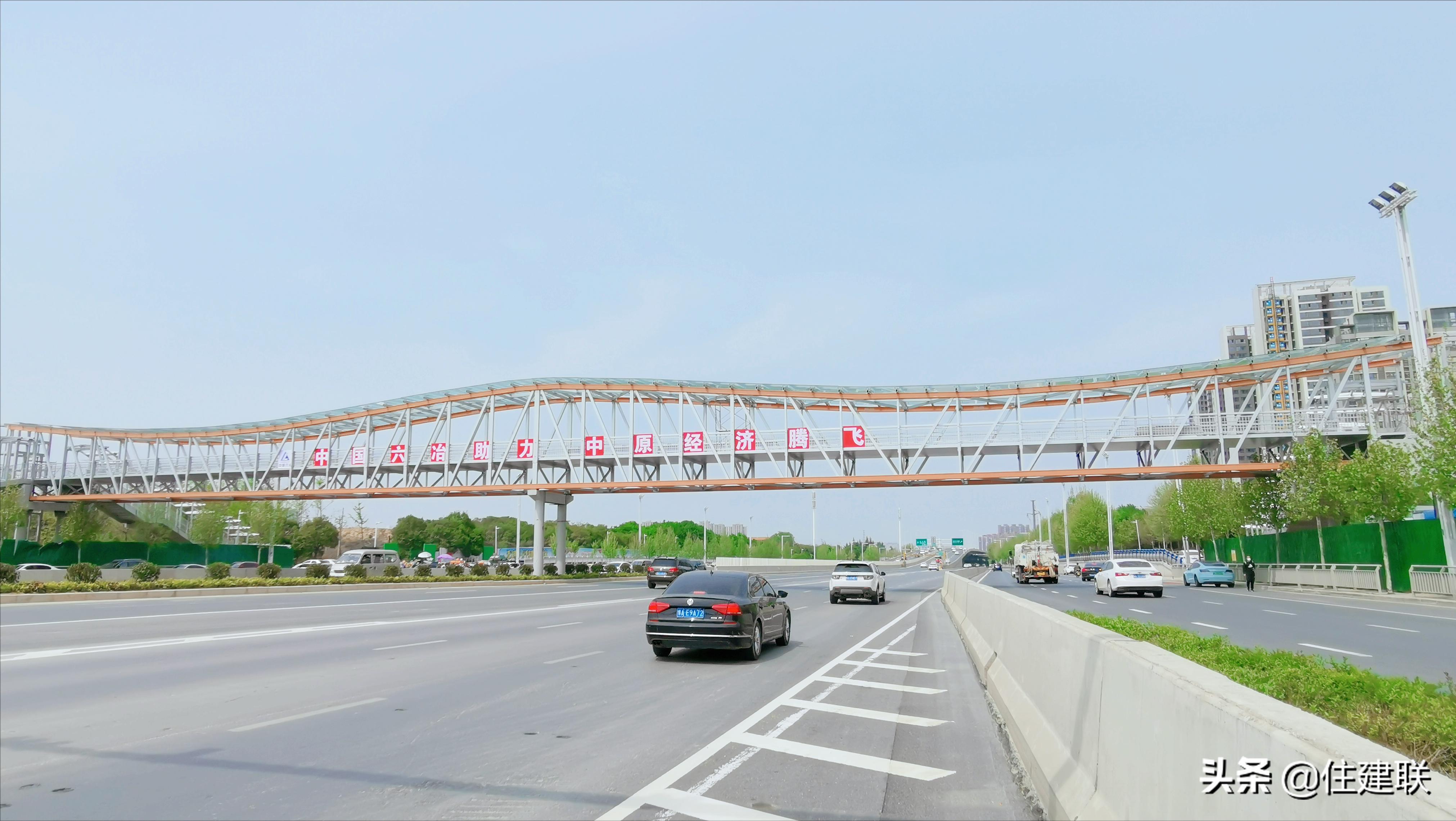 一桥架通两岸,一桥架南北方便往来