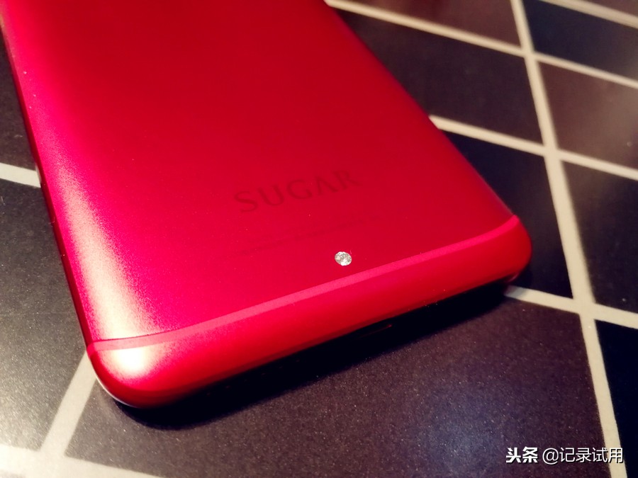 糖果手机和vivo哪个好,糖果手机和苹果手机