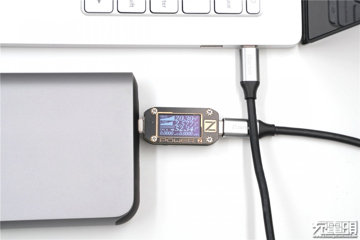 绿巨能22.5瓦充电器,绿巨能18w移动电源评测