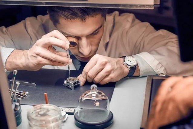 曝光手表维修内幕,手表维修内幕揭秘