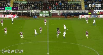 6400万欧小将终爆发！完美戴帽闪耀英超，四年内刷爆多项纪录