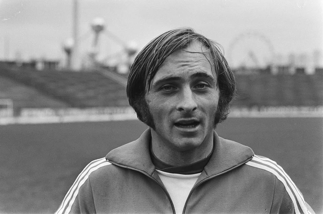 日本最成功的留洋球员,23岁日本留洋国脚创造个人历史