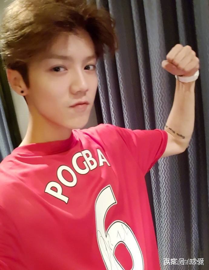 鹿晗现身胡同踢足球热搜,鹿晗重返十七岁大秀舞姿