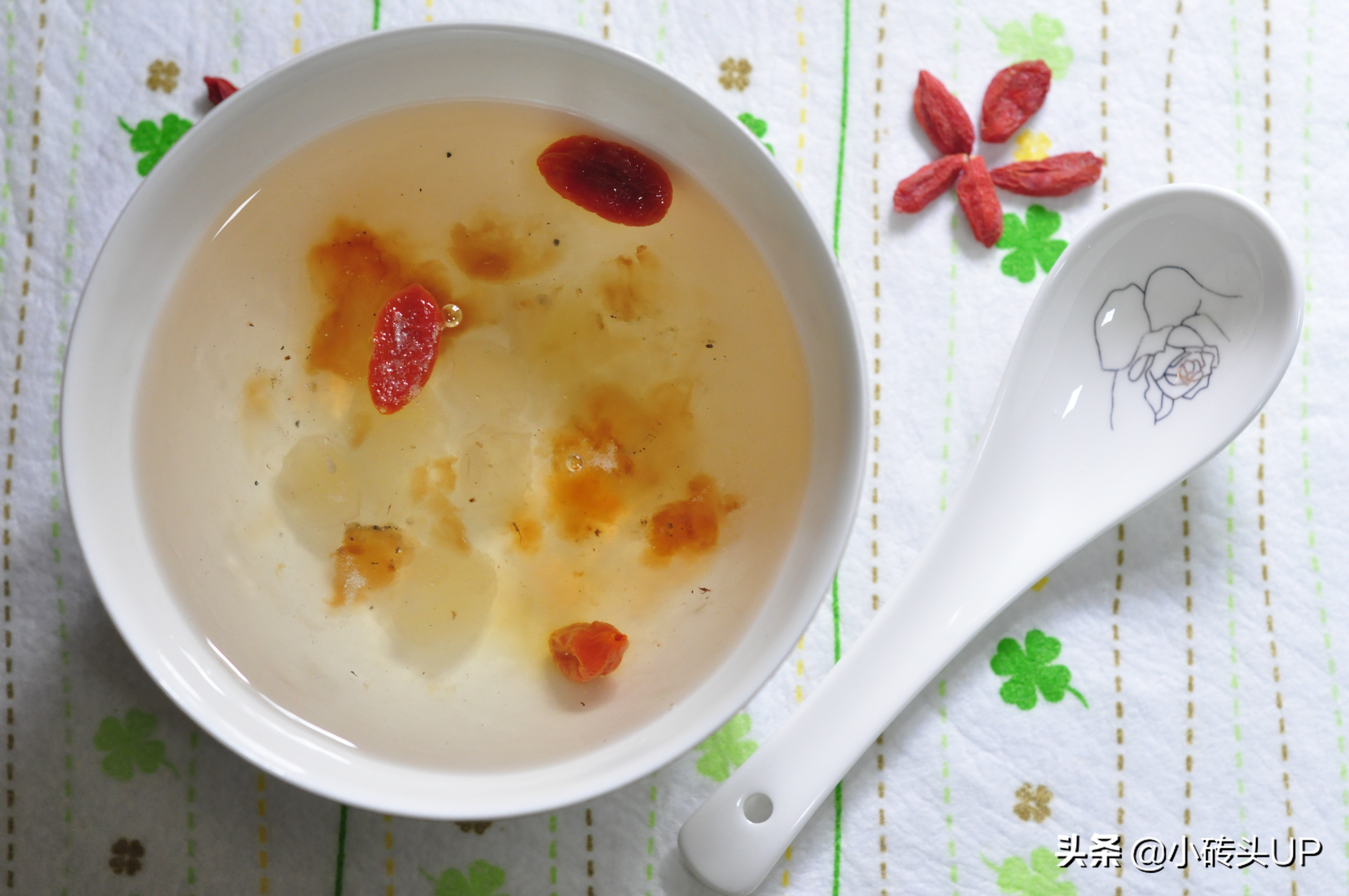 小仙女必备养生茶图片高清,桃胶皂角米羹的功效与作用