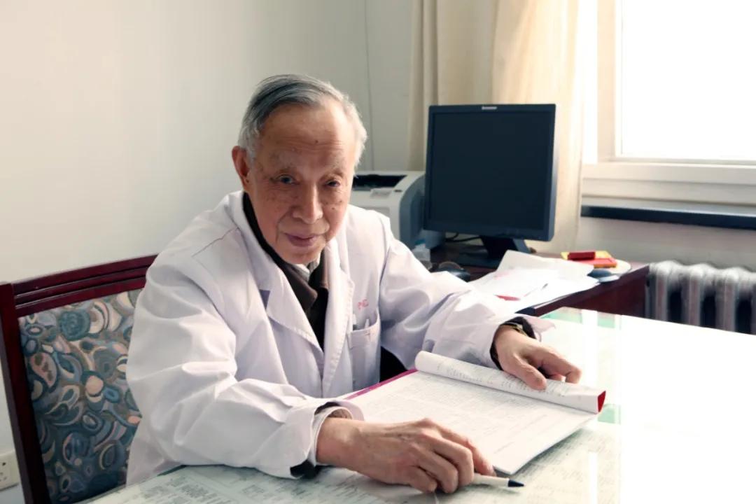 【老少携手讲好我与*党**的故事】聆听全国名中医危北海教授与*党**的故事