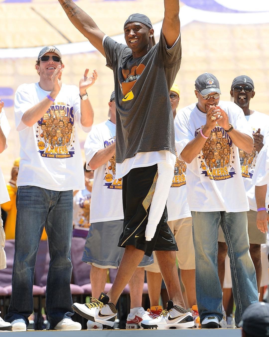 科比低帮鞋风靡,低帮科比