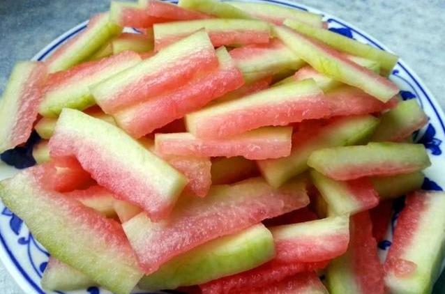 男怕柿子女怕梨母猪最怕什么,男为啥怕柿子母猪为啥怕西瓜皮