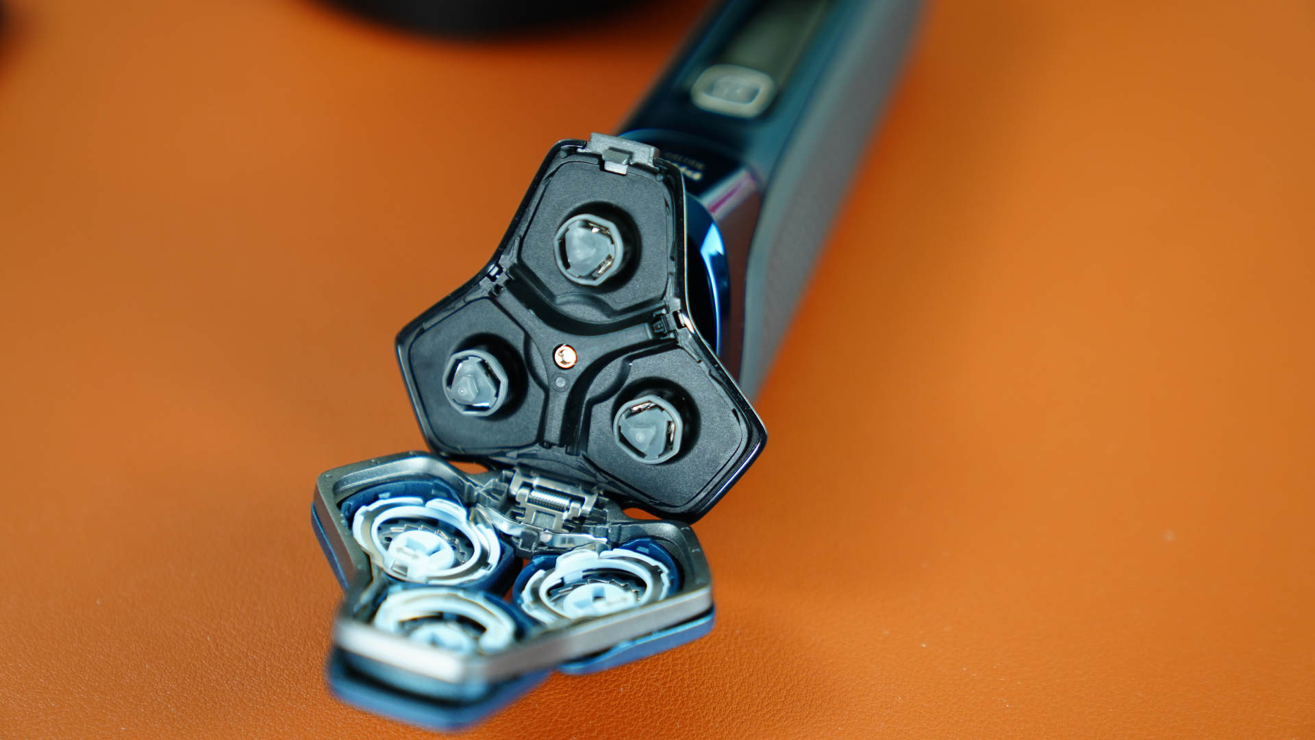 络腮胡用飞利浦剃须刀评测,飞利浦s7000功能介绍