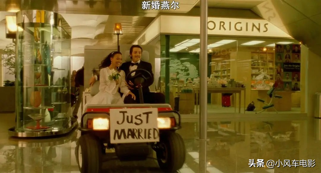 他身无分文被困机场9个月，不仅存活而且受到所有工作人员的尊重