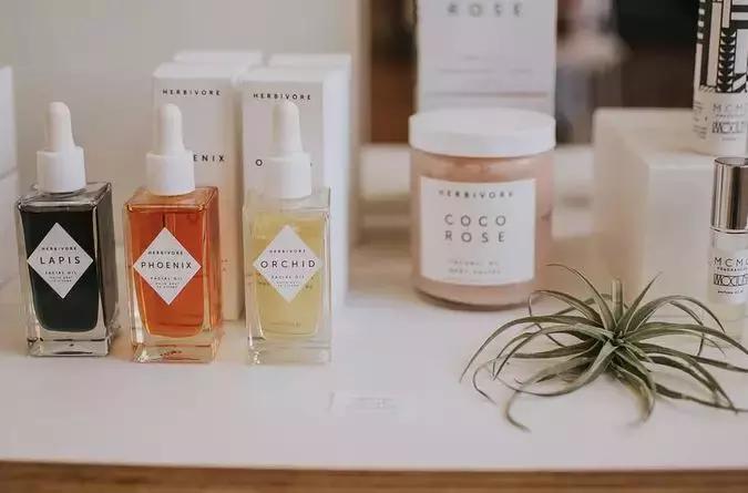 新鞋里的纸团叫什么,新鞋子里的纸团有什么用