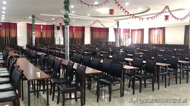 全靠8根钢柱支撑的玻璃栈道你敢挑战吗？保定狼牙山泽疆公寓酒店