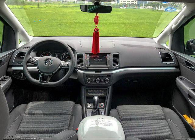 总算花28万提了辆大众夏朗，8个月后，车主：这驾驶感受难以言表