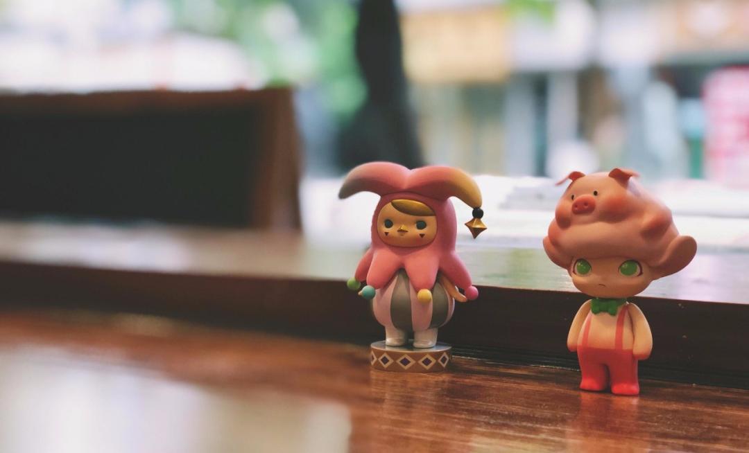 优质声线的PK，各大企业都上线播客平台，下一波走红将是中文播客