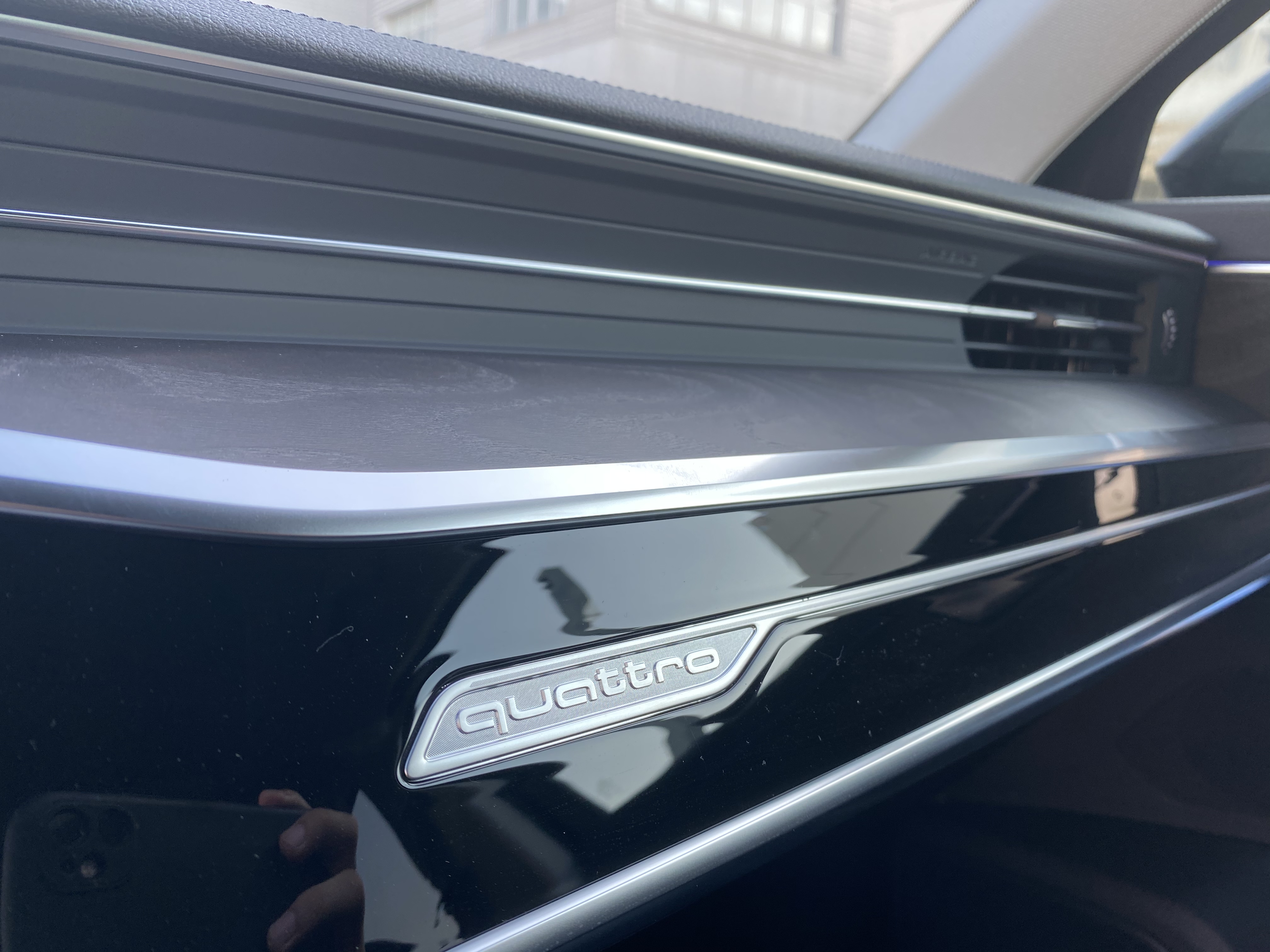 2020奥迪a6l45quattro臻选动感型,2019款奥迪a6l豪华动感试驾