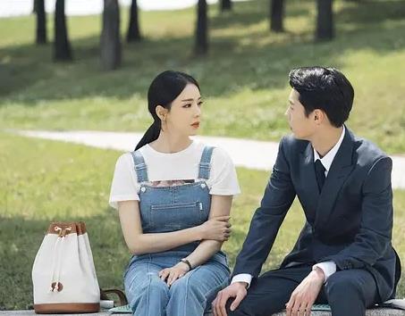 老公人在心不在,感情里男人一旦变了心不爱你了