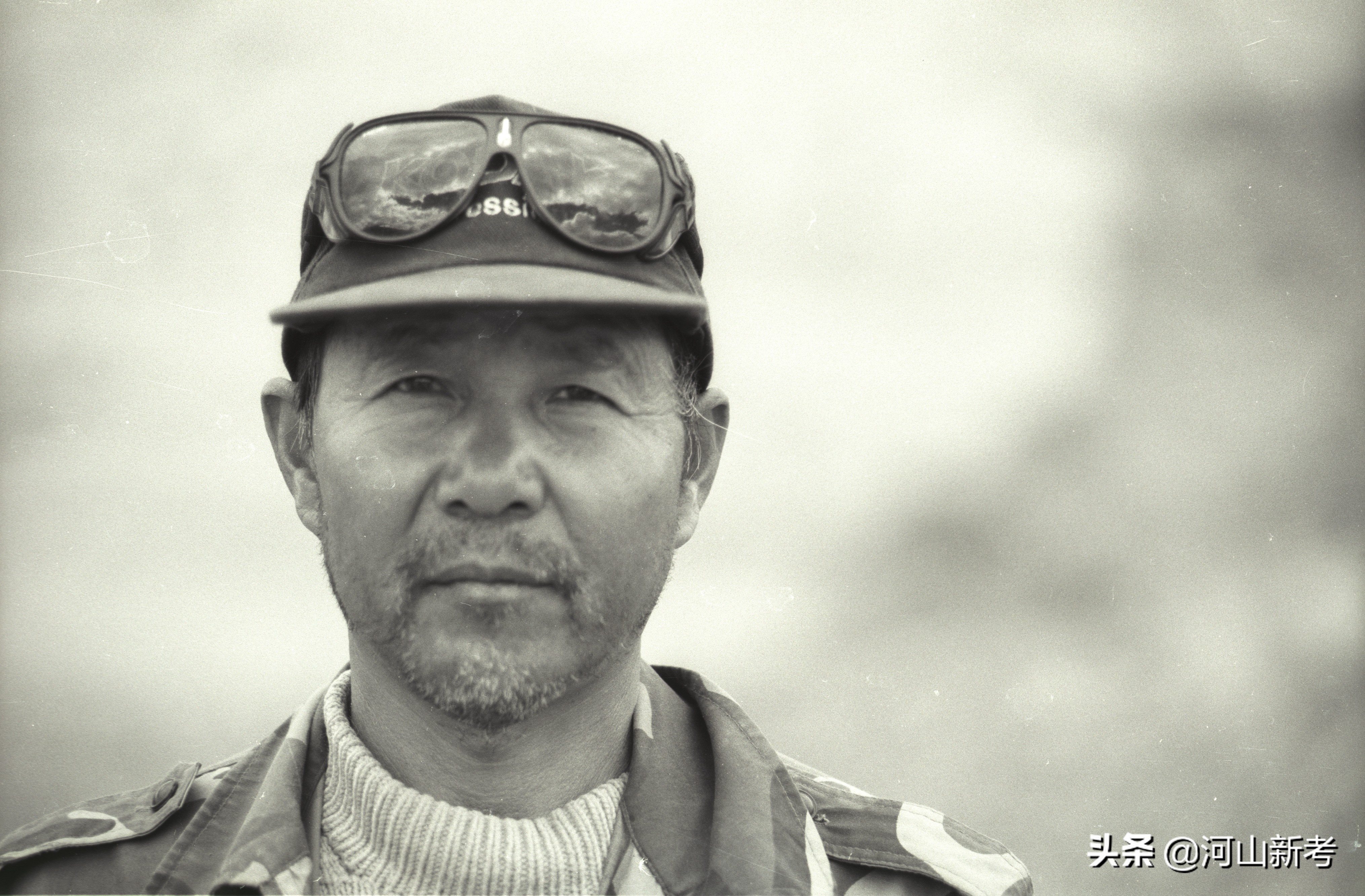 二十个男人和一条江（附：每个队员大头照）