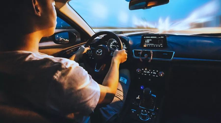 工资4000每个月还贷4000,工资4000每月还贷3000压力大吗