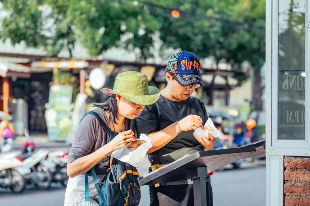 在清迈逛夜市感受泰国人慢生活,去清迈享受放下脚步的慢生活