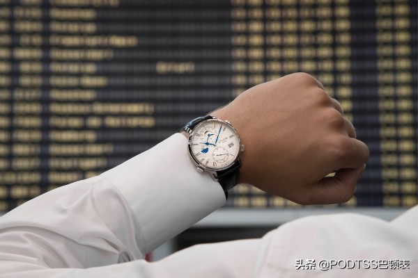 刚工作的女生适合戴的腕表,职场女性戴什么腕表好