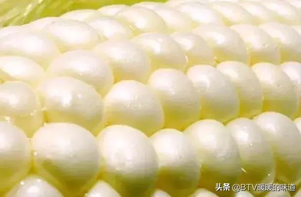 新鲜玉米甜糯生吃,没见过的玉米吃法吃一次就上瘾