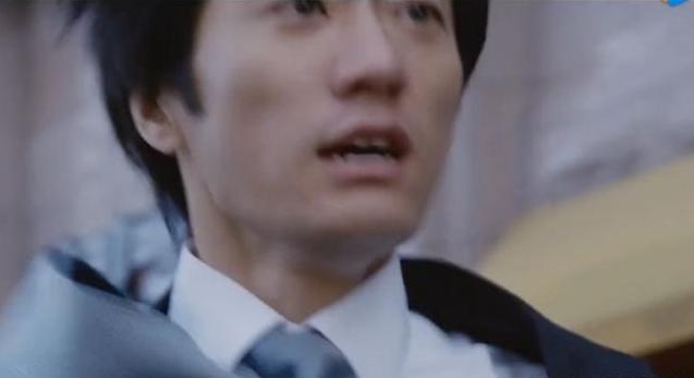 女子被奇怪物种侵入,女子被不明怪物侵袭