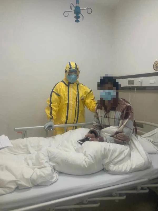 战疫中的人和事800字,战疫人物事例100例