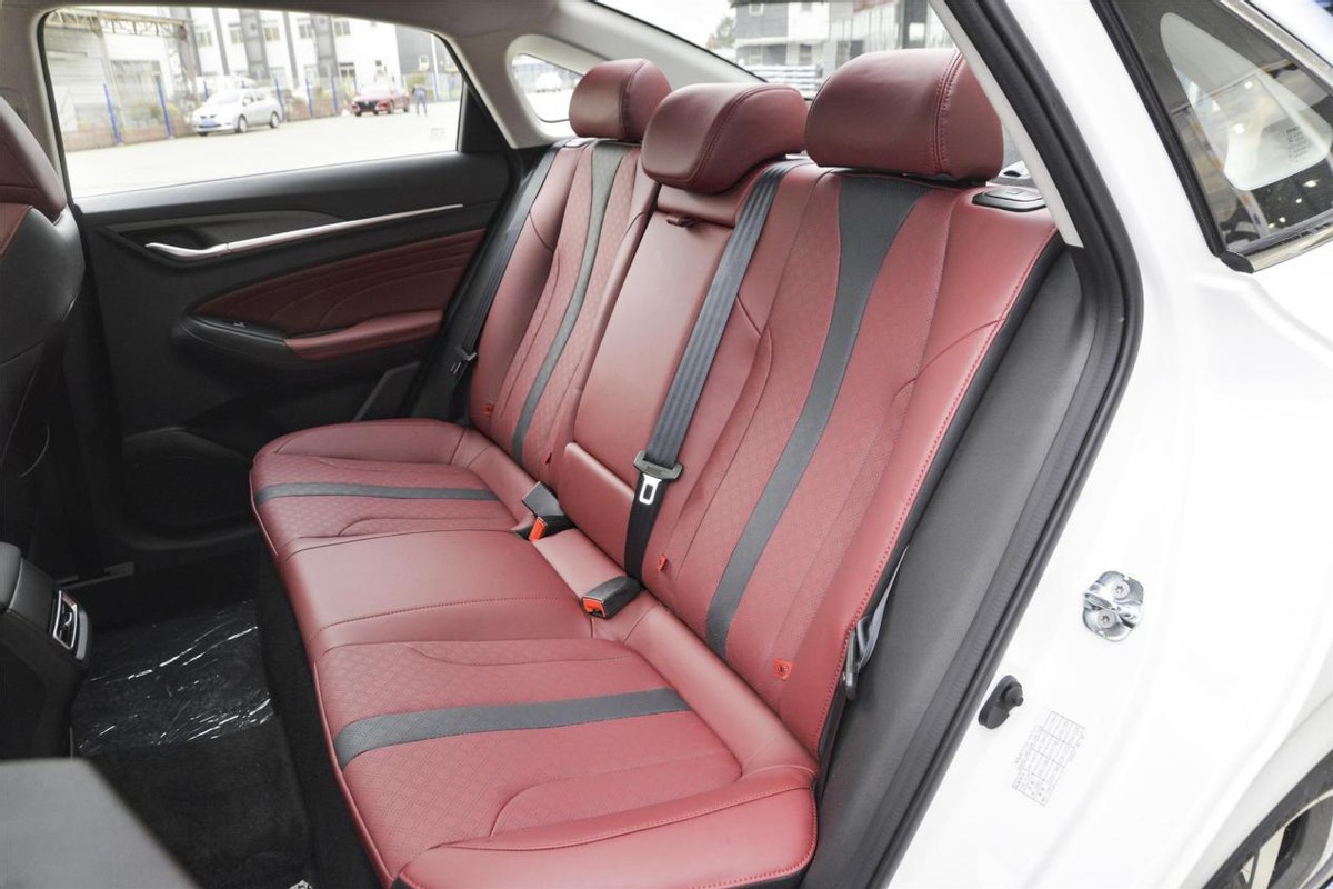 国产汽车买吉利好还是买宝骏好,长安吉利宝骏哪个车的质量好